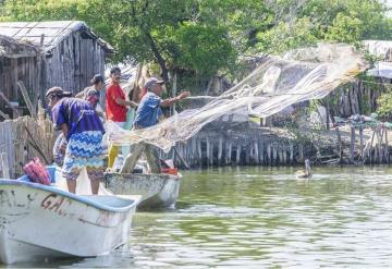 Pescadores no reciben aguinaldo