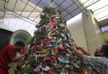 Navidad inmune al Covid, Mira como decoraron el increíble árbol de Navidad