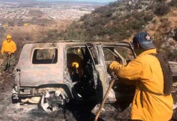 Provocan incendio forestal con vehículo descompuesto