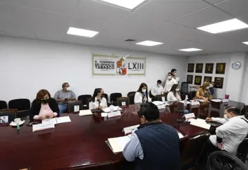 Plantea la Comisión Permanente Morena dar bono al personal médico COVID