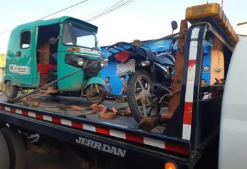 Conductor de pochimovil atropella joven que viajaba en moto