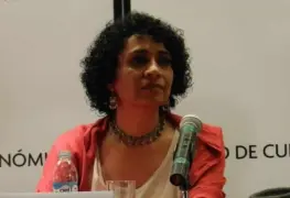 Gana el Premio Mazatlán la escritora Malva Flores