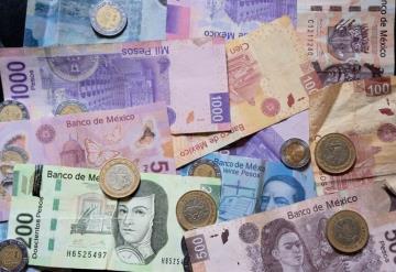 con un retroceso del 1.55 por ciento, Peso cae frente al dólar