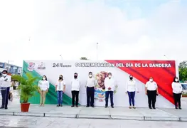 Conmemoran D&iacute;a De la Bandera Mexicana en Para&iacute;so