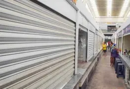 Desalojan local del Mercado José María Pino Suárez