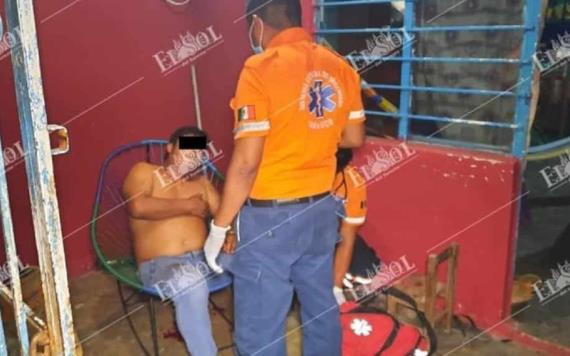 Hombre termino apuñalado y asaltado en las puertas de su casa