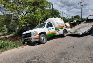 Pipa estuvo a punto de volcar en la Cunduacán-Samaria