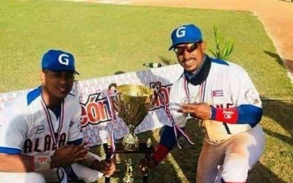 Cubanos de Olmecas de Tabasco campeones con Alazanes de Granma