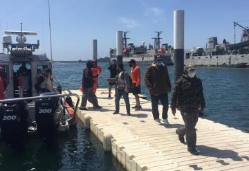 Semar rescata a 13 personas a la deriva en aguas de Baja California