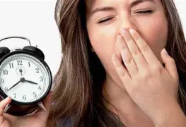 Dormir pocas horas aumentaría la posibilidad de padecer demencia