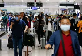Jap&oacute;n intensifica control en aeropuertos ante variante india de COVID-19