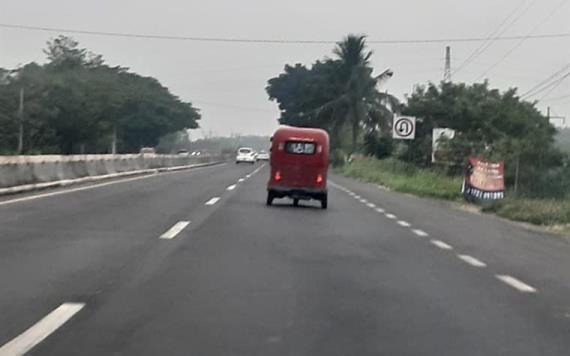 Pochimoviles realizan actividades a mitad de las carreteras federales, ¡son un peligro!