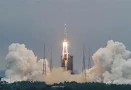 Está casi intacto: rastrea Pentágono el cohete chino fuera de control