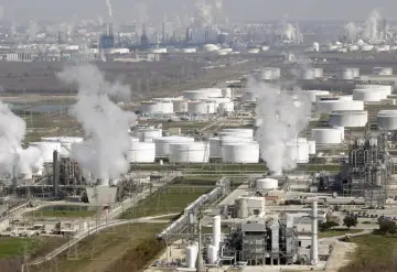 PEMEX toma control total de DEER PARK; cierran negociación