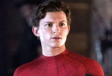 Tom Holland y su broma acerca de una escena sexual negada por Marvel