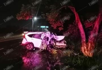 Fuerte accidente en la Villahermosa-Macuspana deja una persona en estado crítico