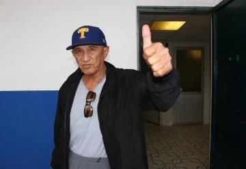 Ya era justo y necesario un nuevo Parque Centenario: José Chamaco Leyva, pitcher que inauguró el estadio hace 57 años