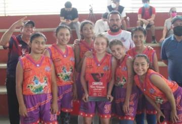 Trepidantes finales de basquetbol de la Liga Olmeca Maya