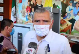 Analizan reducir plurinominales, informa Adán Augusto López