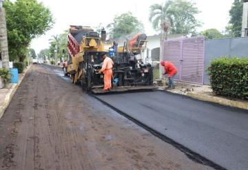 Ayuntamiento de Comalcalco rehabilita calle de acceso a la zona Arqueológica