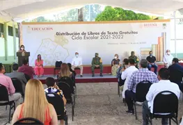 Dan banderazo de salida para la entrega de libros gratuitos en Tabasco 