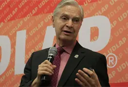 Giran orden de aprehensi&oacute;n contra Luis Ernesto Derbez, ex canciller de Vicente Fox