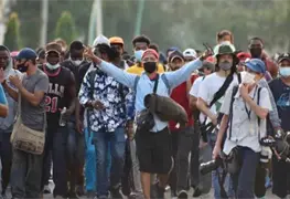 Cuarta caravana migrante sale de Chiapas