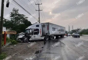 Se registra accidente en la carretera federal Villahermosa-Cárdenas