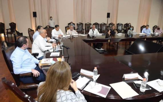 Gobernador de Tabasco presenta a los nuevos integrantes de la administración