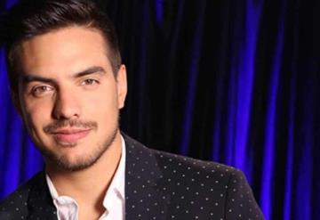 Vadhir Derbez se viste de charro y celebra la Independencia de México
