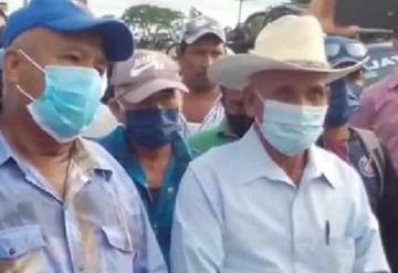 Campesinos del ejido Amatitán de Jonuta piden reparen carreteras