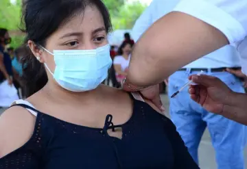 COVID-19: Avanza vacunación a jóvenes en municipios