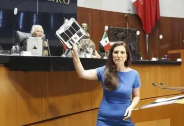 Senadores del PAN regalan detector de mentiras a Secretario de Gobernación