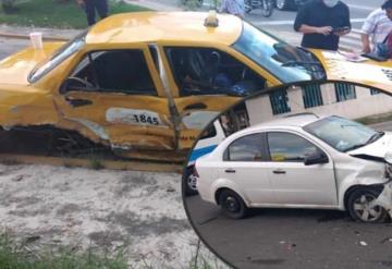 Aparatoso accidente entre taxi y un vehículo particular ocurrió esta tarde en la zona CICOM