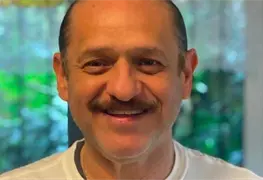 Tras sufrir infarto operan a Teo Gonz&aacute;lez,  permanece en terapia intermedia