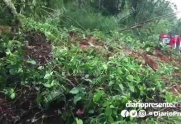 ¡Peligro! Derrumbe en la carretera Teapa - Tacotalpa