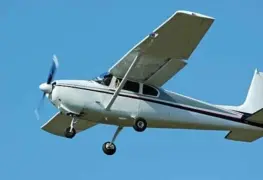 2 muertos tras caída de avioneta cae sobre una casa en Minnesota