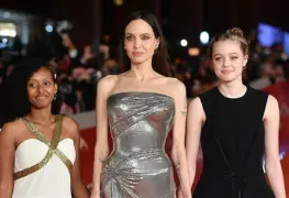 Shiloh deslumbra con hermoso vestido y maquillaje