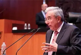 Gobernador de Sinaloa anuncia reducci&oacute;n de escoltas a funcionarios