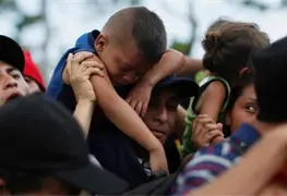 Otorgar&aacute;n tarjetas humanitarias a migrantes m&aacute;s vulnerables
