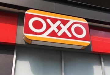 Trabajadores de Oxxo deben afiliarse a algún sindicato: Edgar Azcuaga