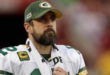 Aaron Rodgers da positivo de Covid-19