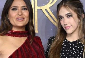 Salma Hayek y Gal Gadot nos enseñan a usar el vestido de lentejuelas para la cena de Navidad