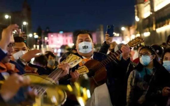 Llevan serenata a AMLO a vísperas de su cumpleaños