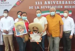 La presidenta Sheila Darlin Álvarez Hernández encabezó el 111 aniversario de la Revolución Mexicana