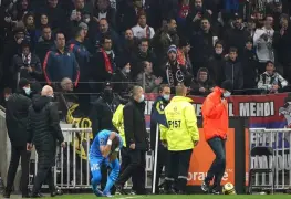 Jugador francés es agredido con un botellazo