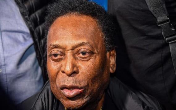 Pelé es internado de nuevo para seguir tratamiento contra tumor