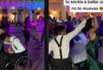 Joven en silla de rueda saca sus mejores pasos de baile en la pista