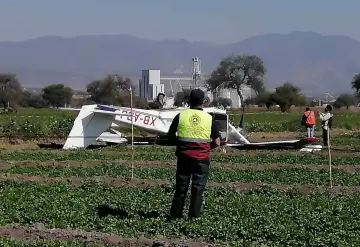 Desplome de avioneta deja 2 heridos en Puebla
