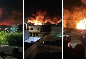 Incendio deja a decenas de familias sin casa en Monterrey